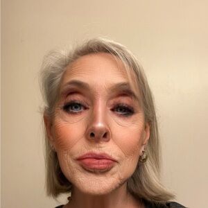 Meet your Posher, Diana